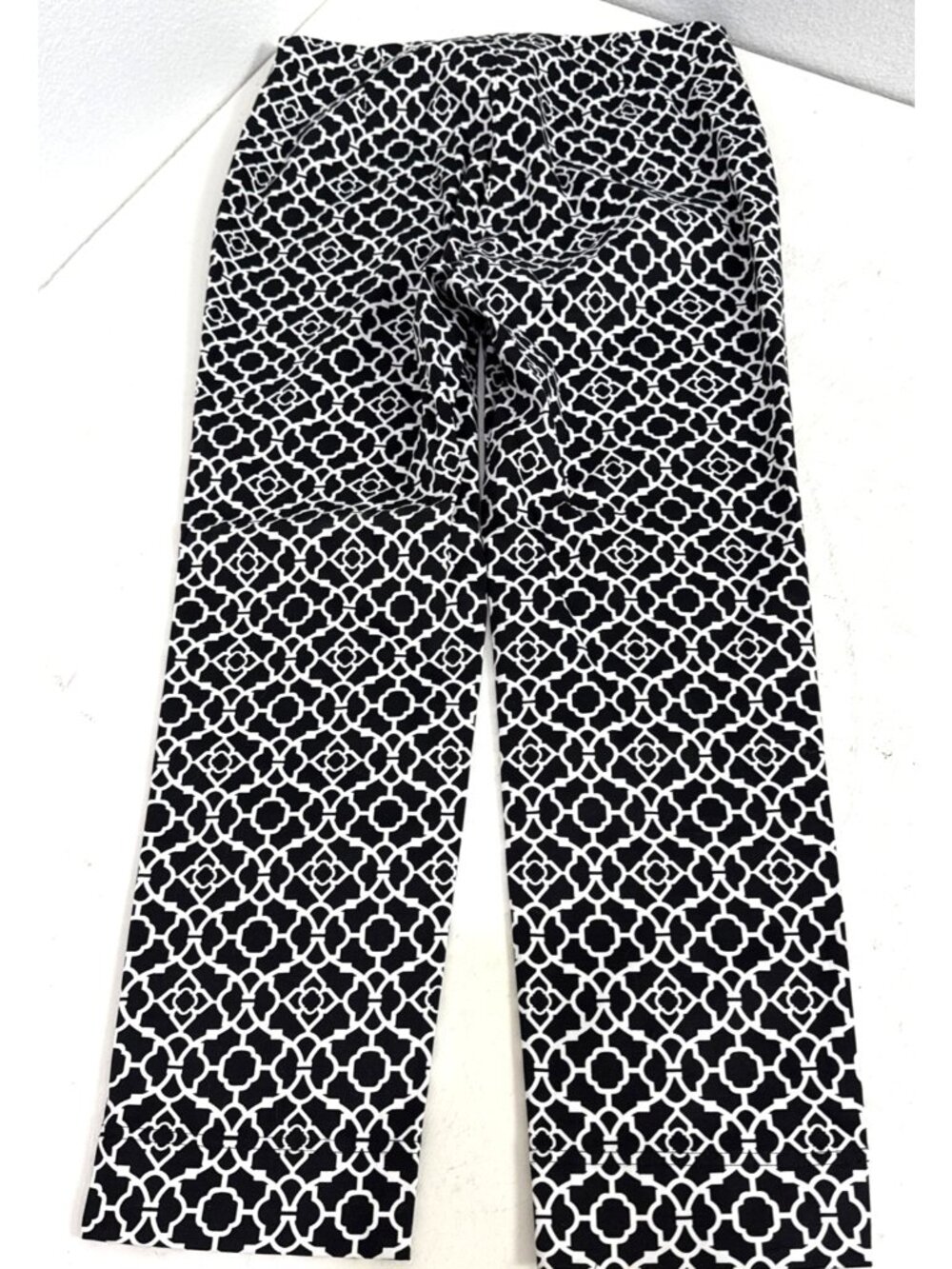 Charter Club Pants Club Black-And-White Trellis Print Stretch Pants Sz 10 - Picture 7 of 7